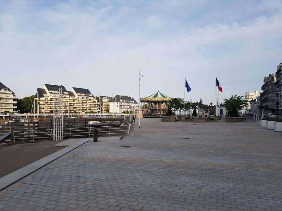 T2 Plein Centre Du Pouliguen, Port Et Plage A Pied Le Pouliguen Exterior photo